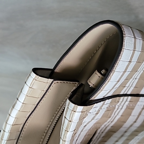 COACH Bleecker Riley Embossed Weave Leather Satchel/Shoulder/Crossbody Tote Bag - Picture 8 of 10